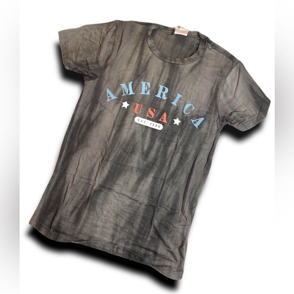 LuLaRoe Americana Rocker Tee • Short Sleeve • Crew Neck